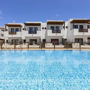 https://la-malvarrosa.in-canary-islands.com